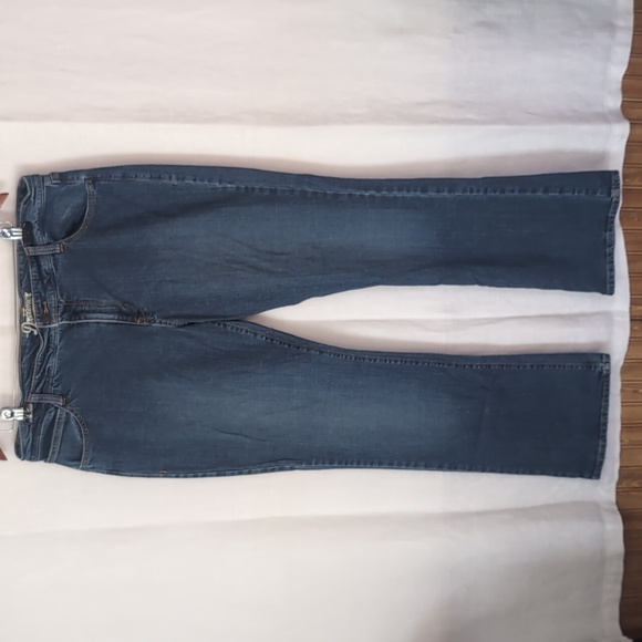 Old Navy The Dreamer Bootcut Jeans Size 16 - Picture 1 of 5